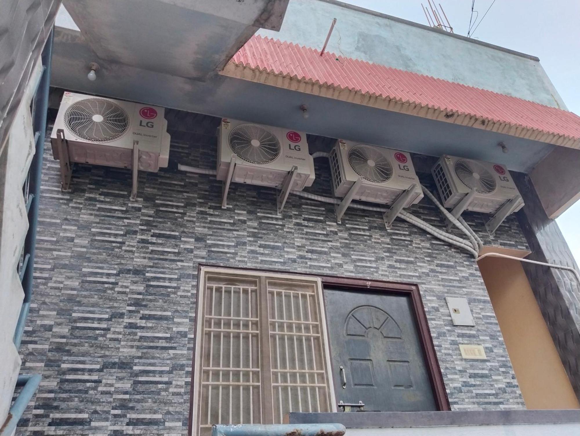 Selvalakshmi Restaurant And Lodge Tiruvannāmalai 外观 照片