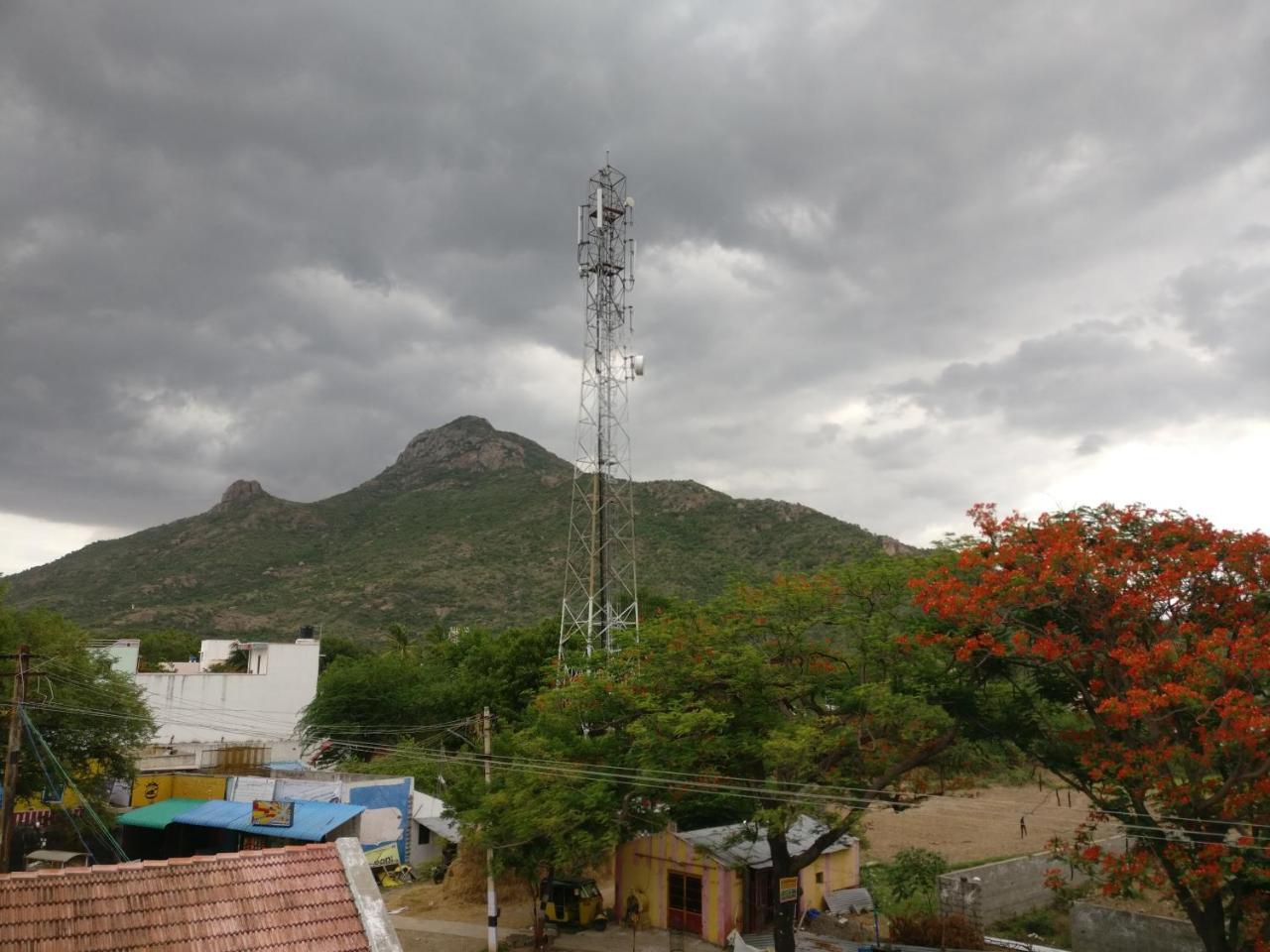 Selvalakshmi Restaurant And Lodge Tiruvannāmalai 外观 照片