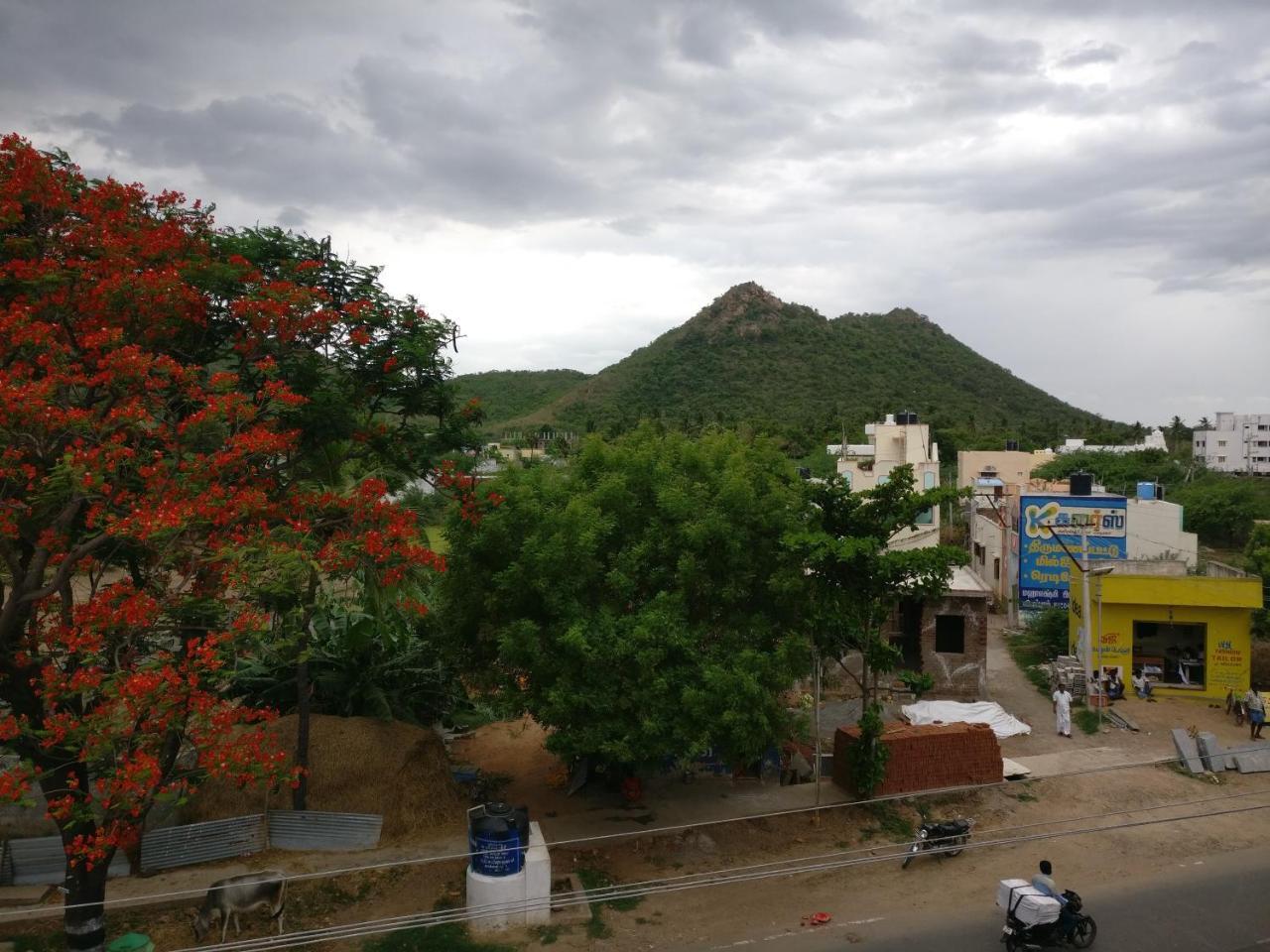Selvalakshmi Restaurant And Lodge Tiruvannāmalai 外观 照片