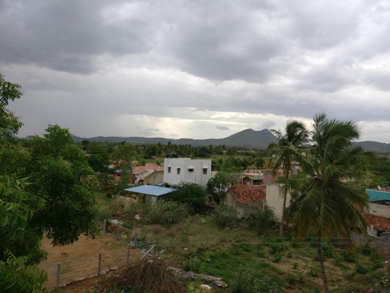 Selvalakshmi Restaurant And Lodge Tiruvannāmalai 外观 照片